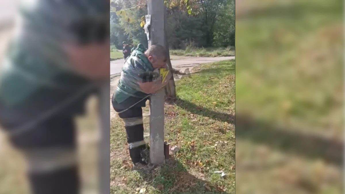 In Dnipro, a theft suspect was tied to a pole with tape instead of calling the police