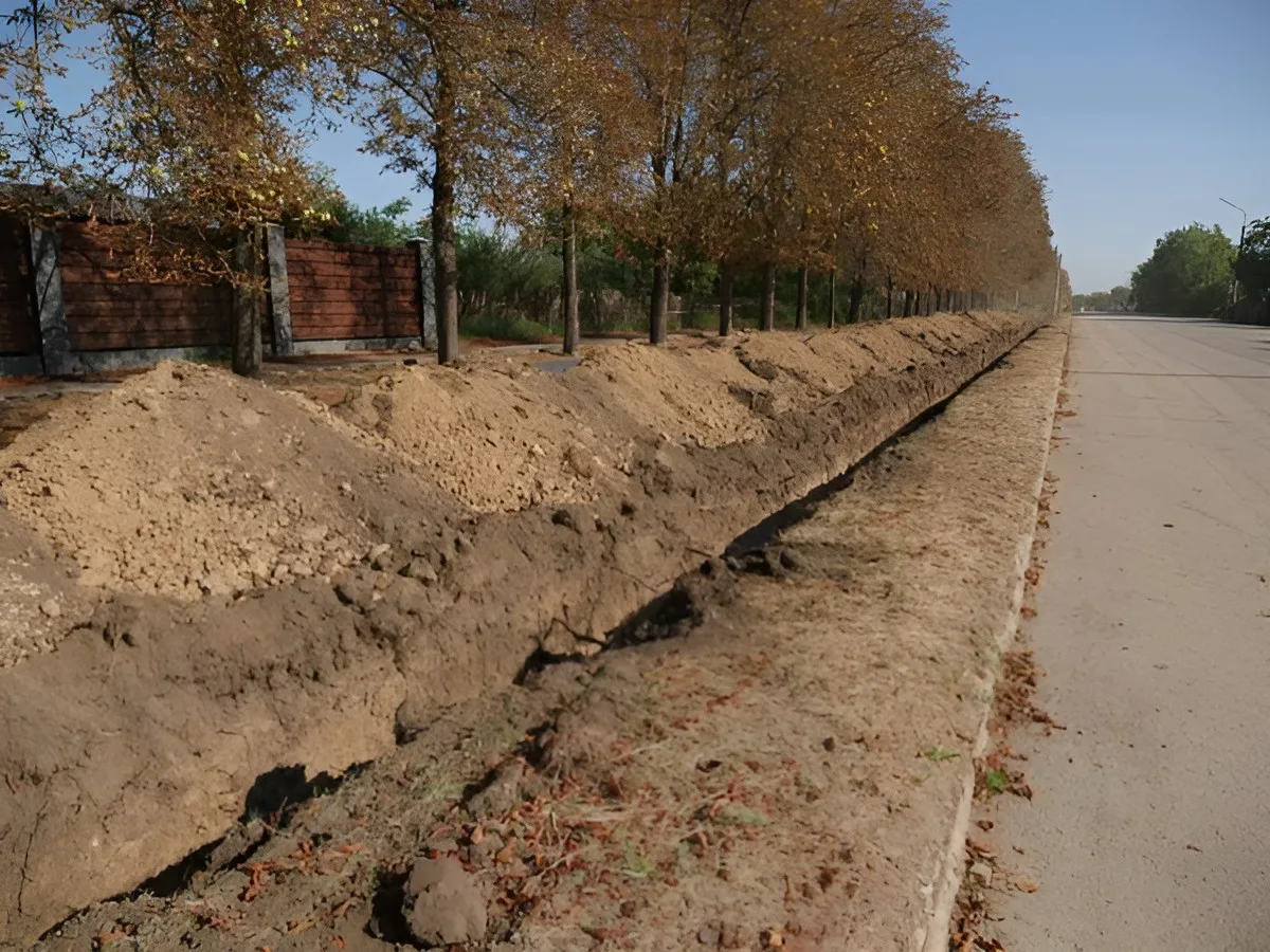Кривбасводоканал міняє 67-річний водогін у Тернівському районі