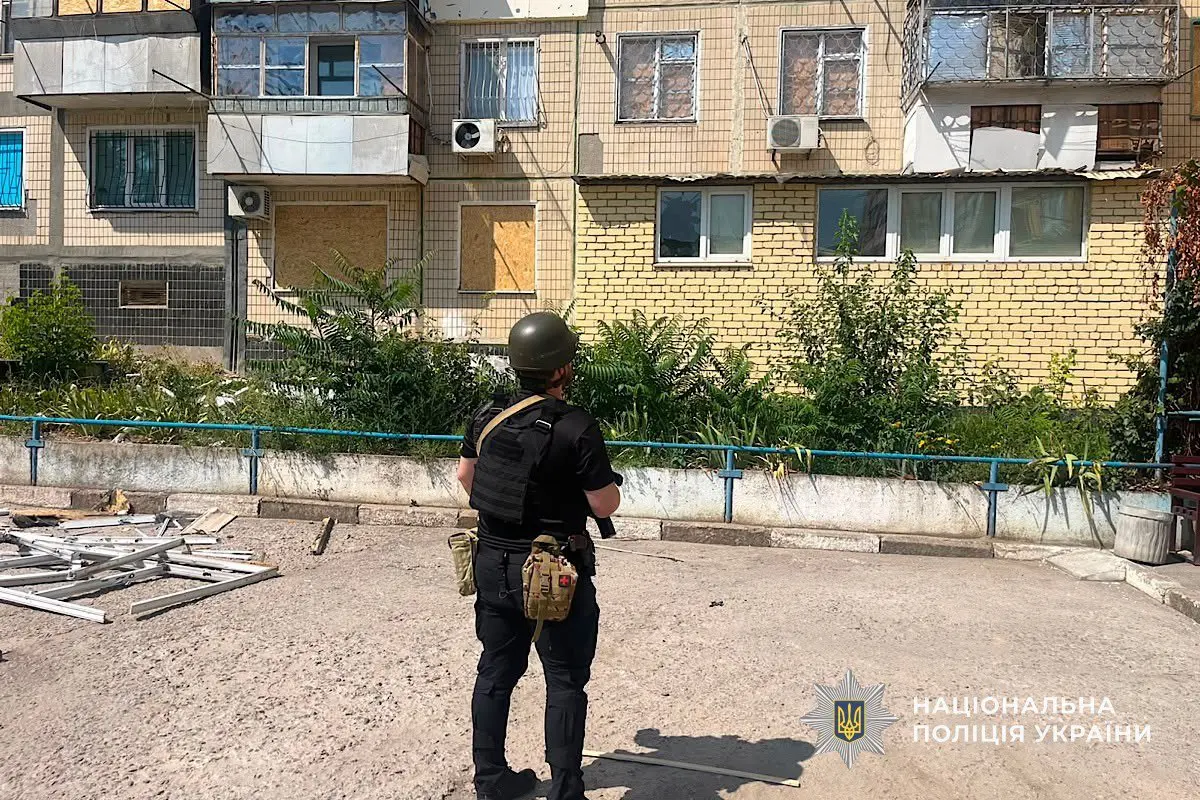 Понад сотня ударів по Нікопольщині: четверо поранених на Дніпропетровщині