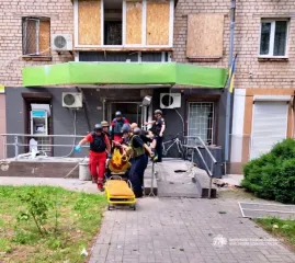 Удар по Никополю и Павлоградскому району 8 июня: одна погибшая, пятеро раненых