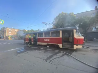 Трамвай маршруту 3М загорівся на проспекті Південному у Кривому Розі