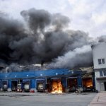 Удари по Слобожанській громаді 3 червня: склади АТБ і термінал «Нової пошти» зазнали руйнувань