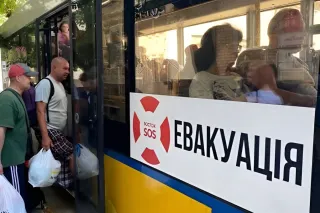 Жителів дев'яти сіл Синельниківського району зобов'язали евакуюватися
