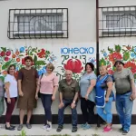 Фасад і панно Петриківського музею етнографії оновили місцеві майстри (Фото)