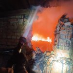 Чотири райони Дніпропетровщини атаковані вночі: пожежі, поранена жінка, пошкоджене агропідприємство